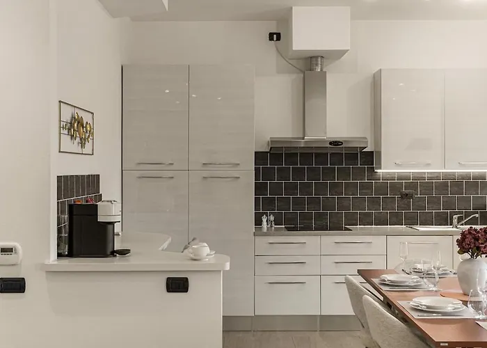 Hillview By Aura Luxury Collection Комо