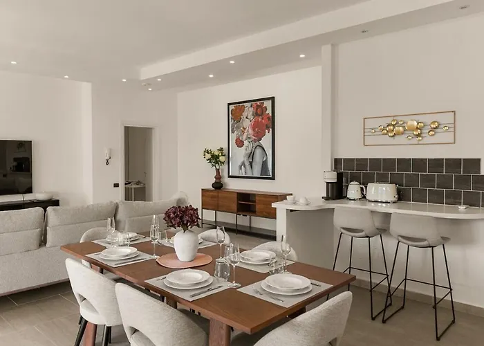 Hillview By Aura Luxury Collection